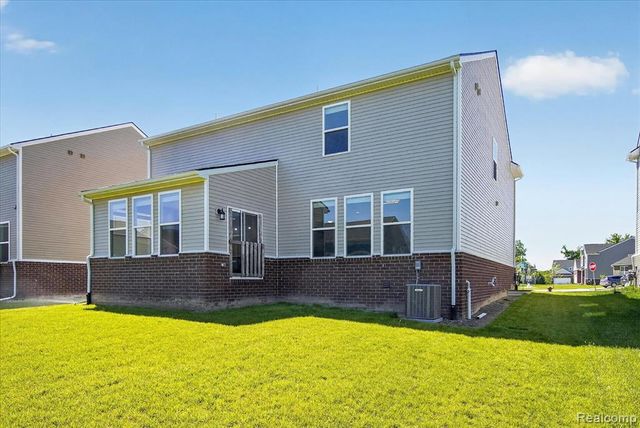 58676 Losino Drive, South Lyon, MI 48178