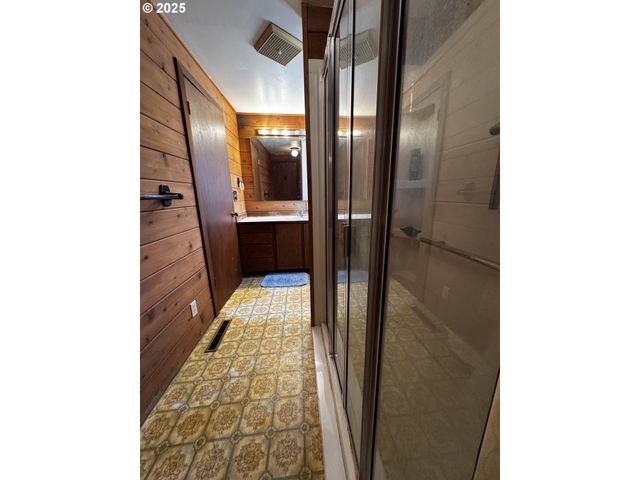 44 N HARRIS Rd, Goldendale, WA 98620