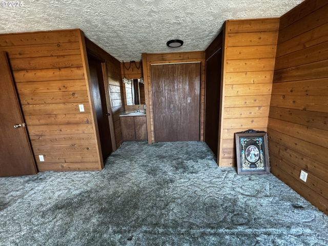 44 N HARRIS Rd, Goldendale, WA 98620