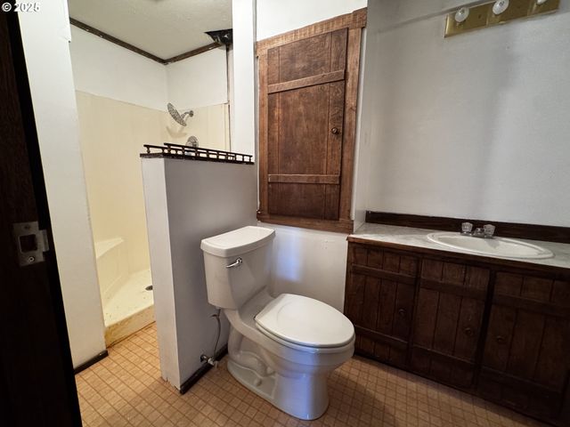 44 N HARRIS Rd, Goldendale, WA 98620