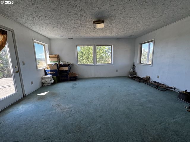 44 N HARRIS Rd, Goldendale, WA 98620