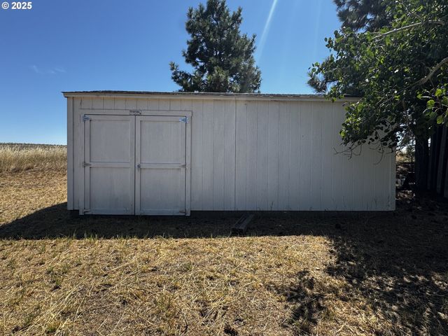 44 N HARRIS Rd, Goldendale, WA 98620