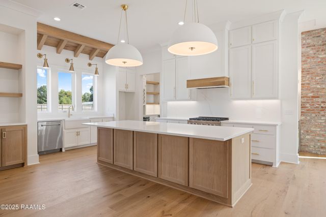 312 Abercrombie Way, Broussard, LA 70518