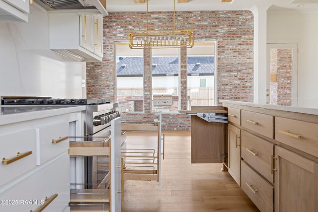 312 Abercrombie Way, Broussard, LA 70518