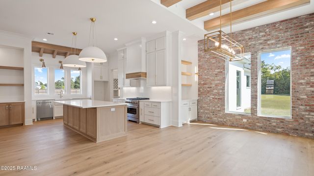 312 Abercrombie Way, Broussard, LA 70518