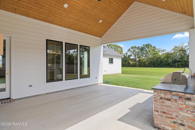 312 Abercrombie Way, Broussard, LA 70518