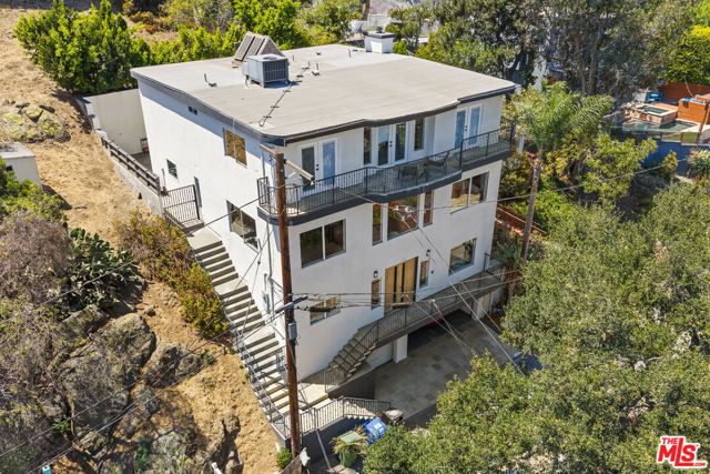 2927 Park Center Drive, Los Angeles, CA 90068