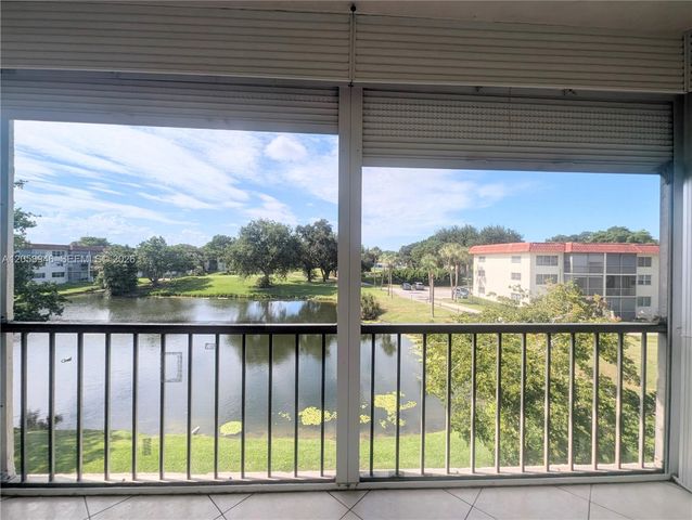 820 S Hollybrook Dr 303, Pembroke Pines, FL 33025