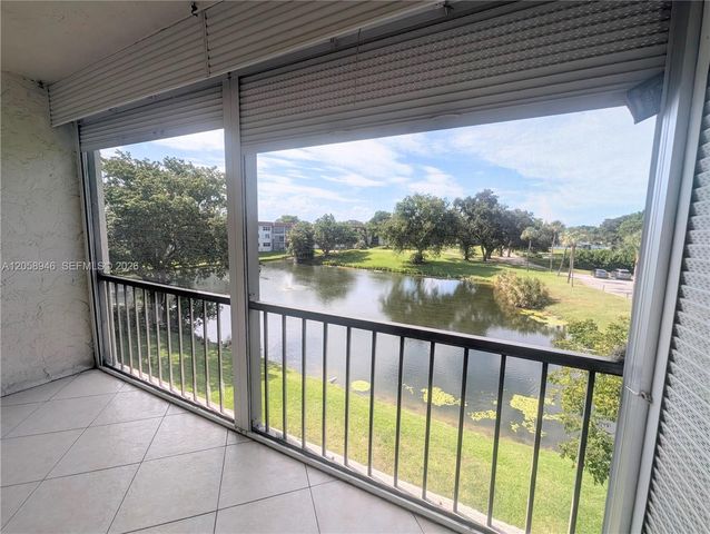 820 S Hollybrook Dr 303, Pembroke Pines, FL 33025