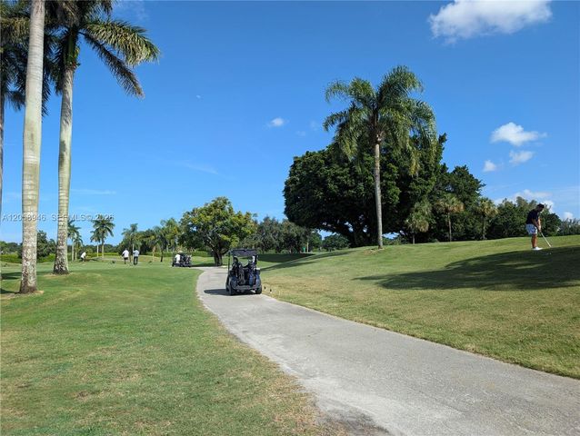 820 S Hollybrook Dr 303, Pembroke Pines, FL 33025