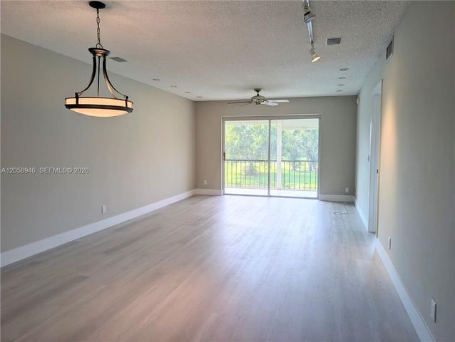 820 S Hollybrook Dr 303, Pembroke Pines, FL 33025