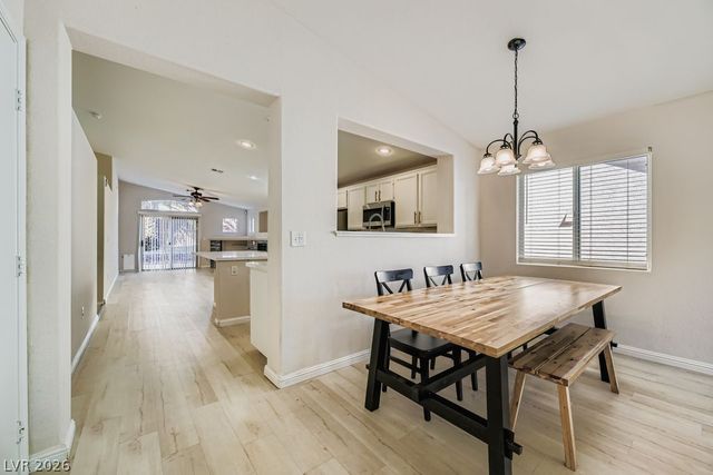 8136 Shady Glen Avenue, Las Vegas, NV 89131