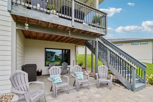 2000 NE Breezy Point, Grimes, IA 50111
