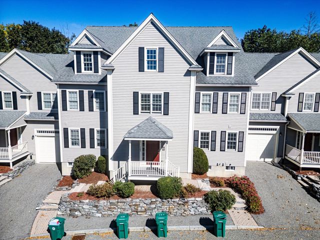 10 Cunningham Ln 104, Billerica, MA 01821
