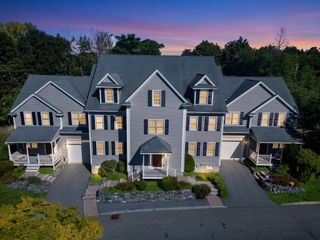 10 Cunningham Ln 104, Billerica, MA 01821