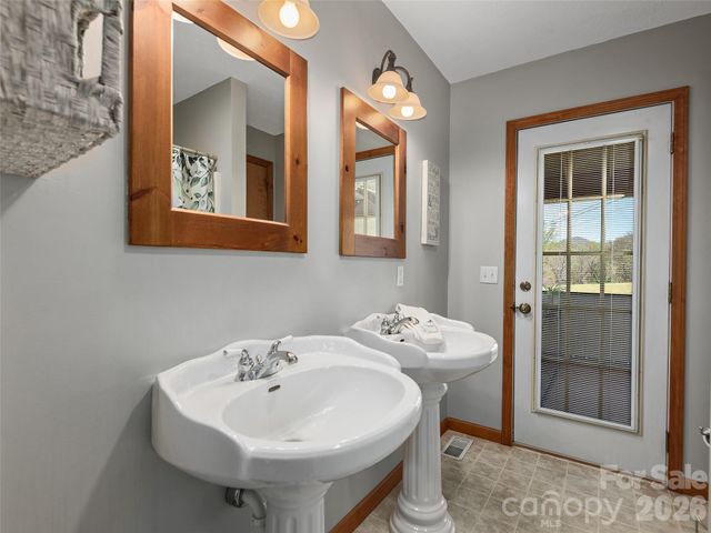 44 Tibi Lane, Waynesville, NC 28785
