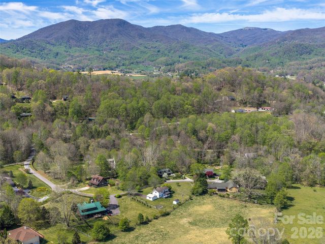 44 Tibi Lane, Waynesville, NC 28785