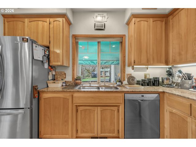 5655 TAMARACK Ln, Central Point, OR 97502