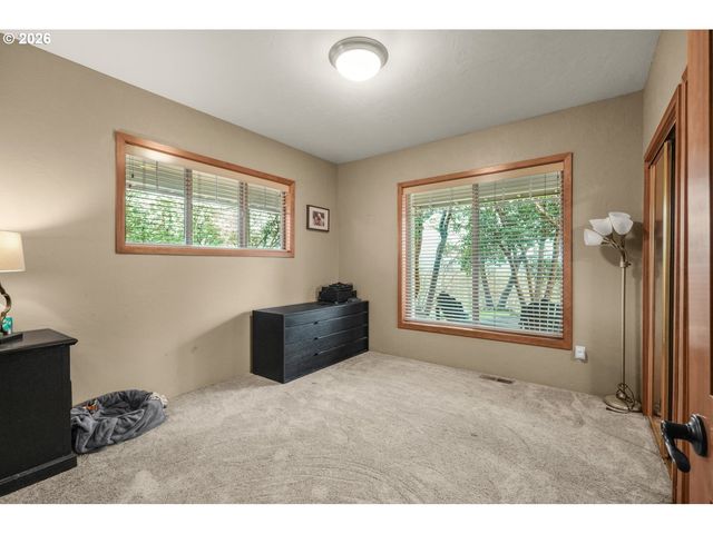 5655 TAMARACK Ln, Central Point, OR 97502