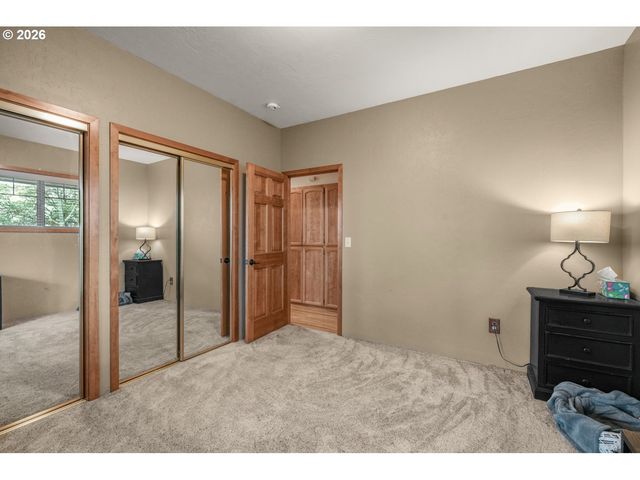 5655 TAMARACK Ln, Central Point, OR 97502