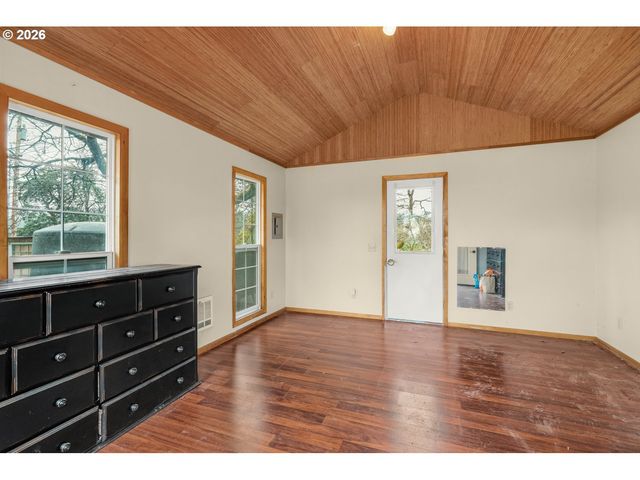 5655 TAMARACK Ln, Central Point, OR 97502