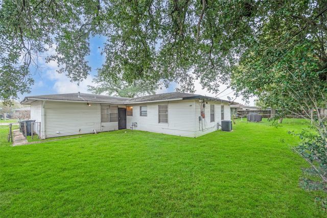 6114 Doulton Drive, Houston, TX 77033