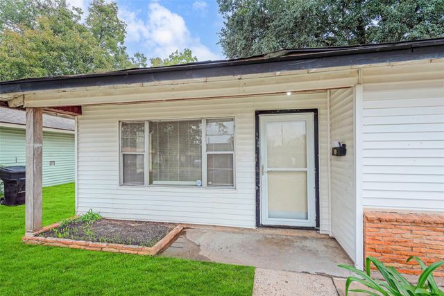 6114 Doulton Drive, Houston, TX 77033