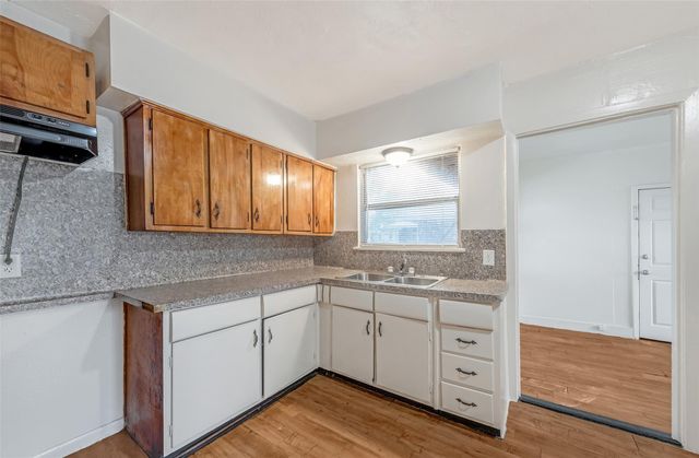 6114 Doulton Drive, Houston, TX 77033