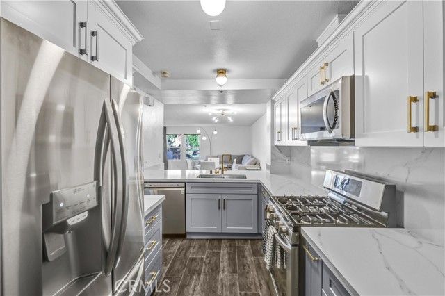 240 Nice Lane 114, Newport Beach, CA 92663