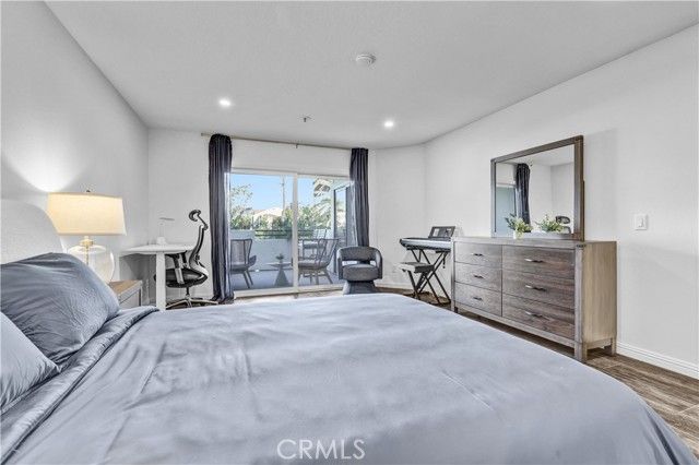 240 Nice Lane 114, Newport Beach, CA 92663