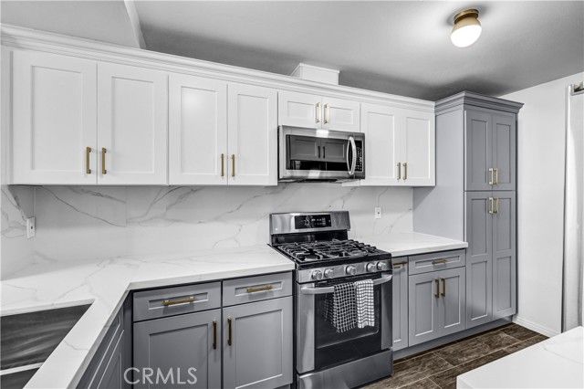 240 Nice Lane 114, Newport Beach, CA 92663