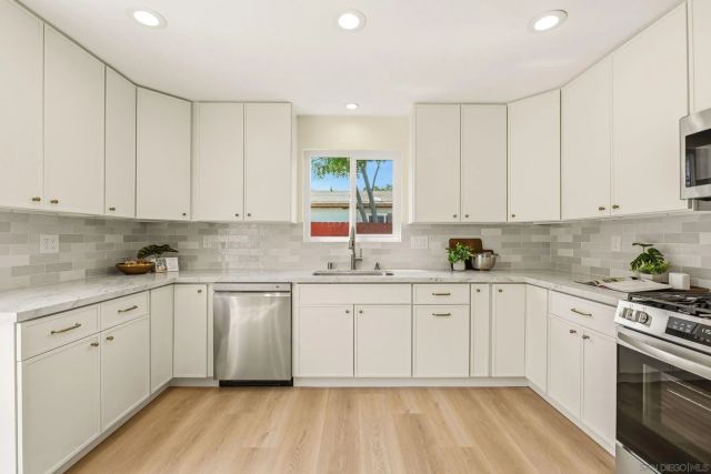 3263 Roberta Ln, Oceanside, CA 92054