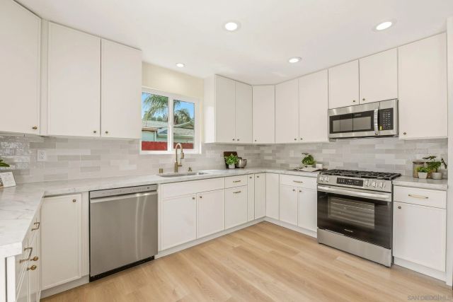 3263 Roberta Ln, Oceanside, CA 92054