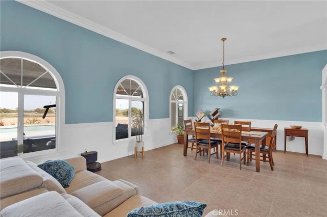 12290 Larch Road, Oak Hills, CA 92344