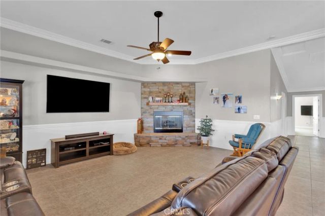 12290 Larch Road, Oak Hills, CA 92344