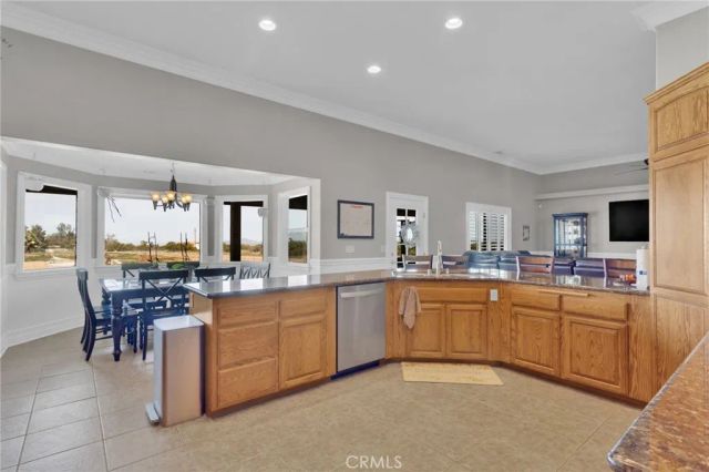 12290 Larch Road, Oak Hills, CA 92344