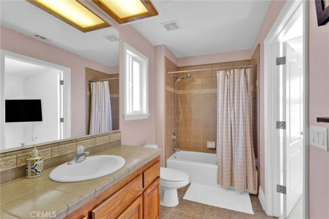 12290 Larch Road, Oak Hills, CA 92344