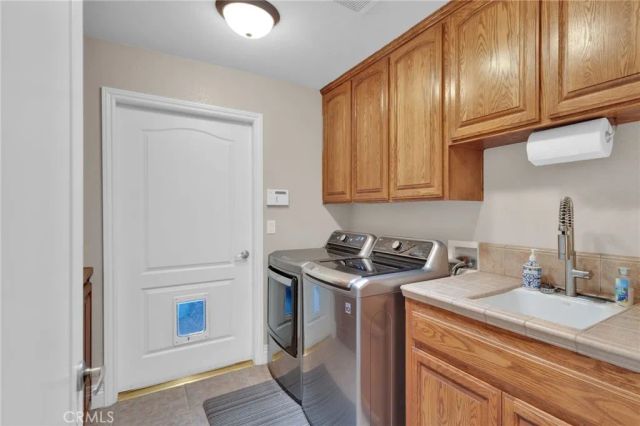 12290 Larch Road, Oak Hills, CA 92344