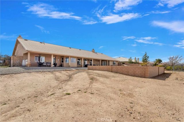 12290 Larch Road, Oak Hills, CA 92344