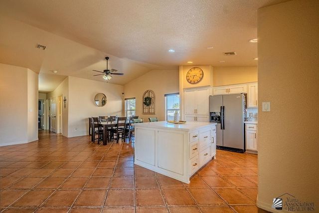 2245 S 43 Dr, Yuma, AZ 85364