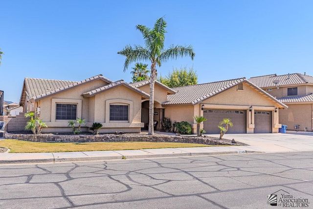 2245 S 43 Dr, Yuma, AZ 85364