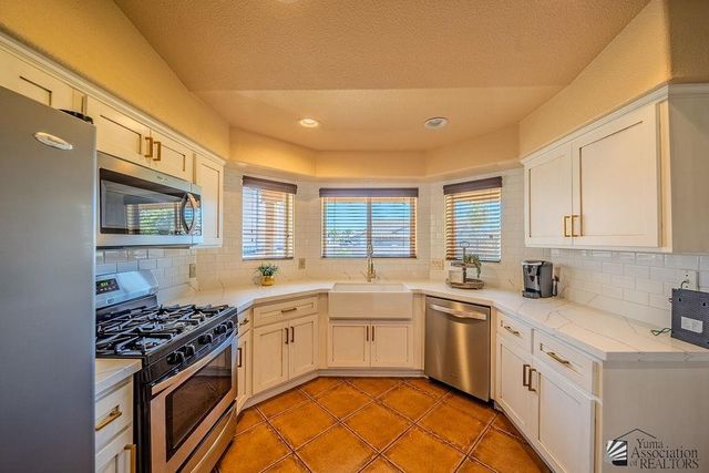 2245 S 43 Dr, Yuma, AZ 85364