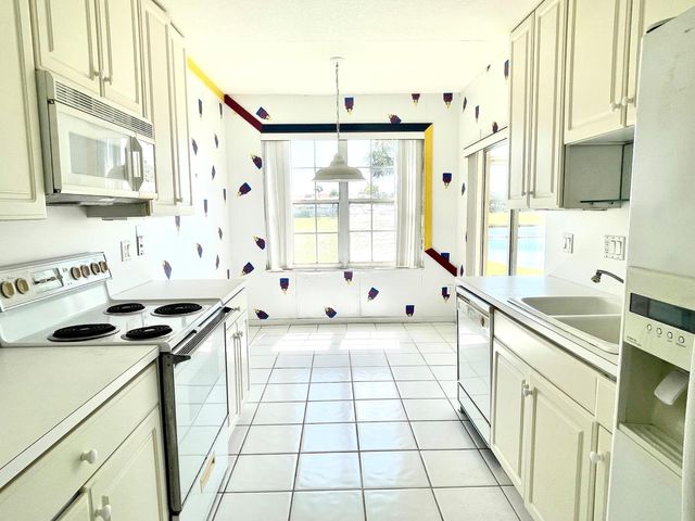 17317 Boca Club Boulevard 1, Boca Raton, FL 33487