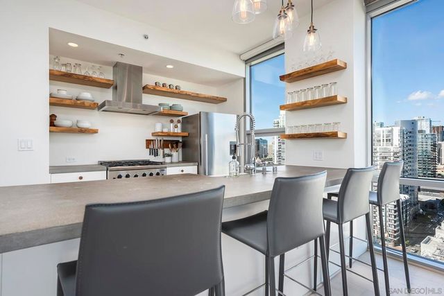 321 10th Ave 2101, San Diego, CA 92101