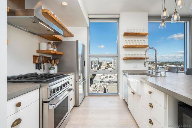 321 10th Ave 2101, San Diego, CA 92101