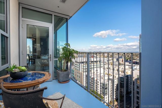 321 10th Ave 2101, San Diego, CA 92101