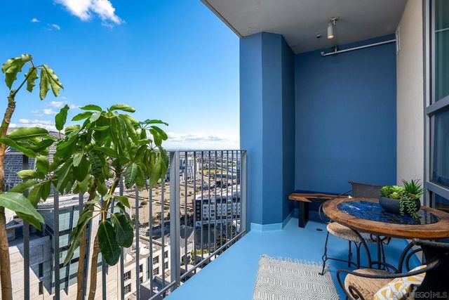 321 10th Ave 2101, San Diego, CA 92101