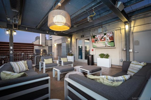 321 10th Ave 2101, San Diego, CA 92101