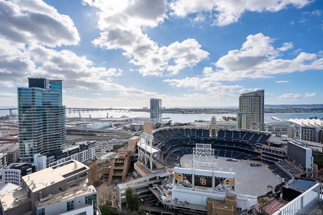 321 10th Ave 2101, San Diego, CA 92101