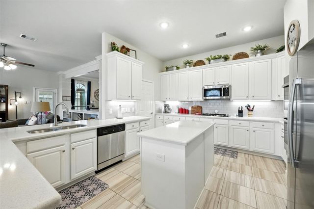 6526 Falcon Ridge, Manvel, TX 77578